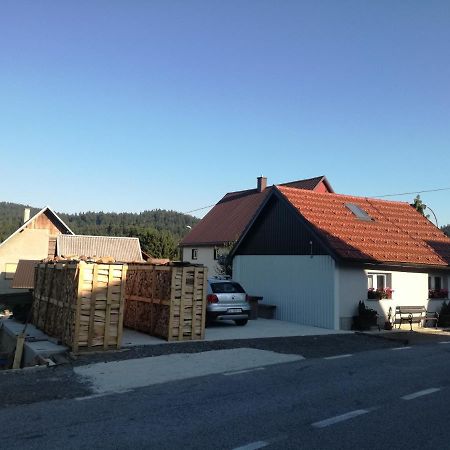 Kuca Za Odmor "Jasna" Lägenhet Crni Lug Exteriör bild